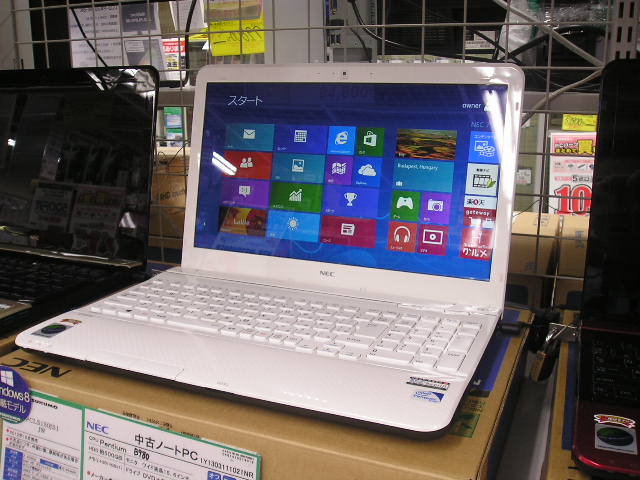 【ノートパソコン】Windows8搭載ホワイトモデルも御座います！ - 札幌中古品情報